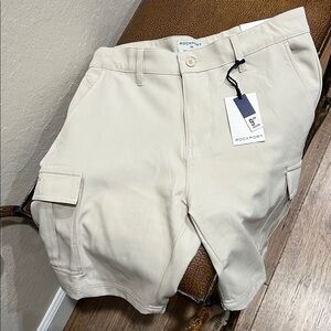 Brand New Rockport Sky Cream Tan Cargo Tech 2-way Stretch Comfort Golf Shorts!